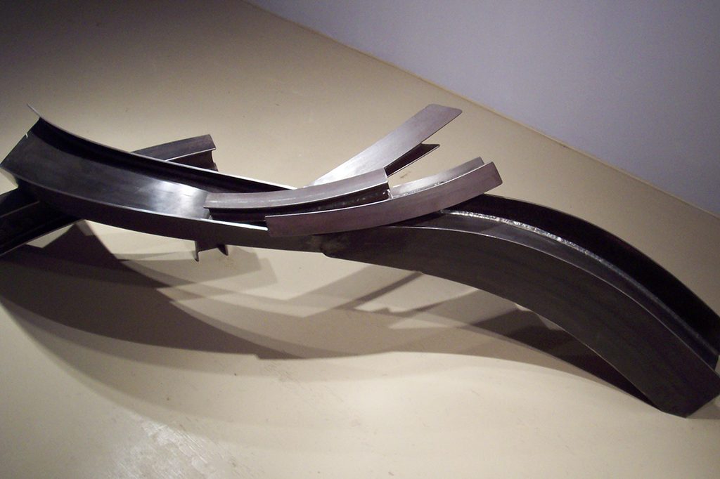 Au fil de l’eau, 2008, acier corten, 270 x 50 x 60 cm